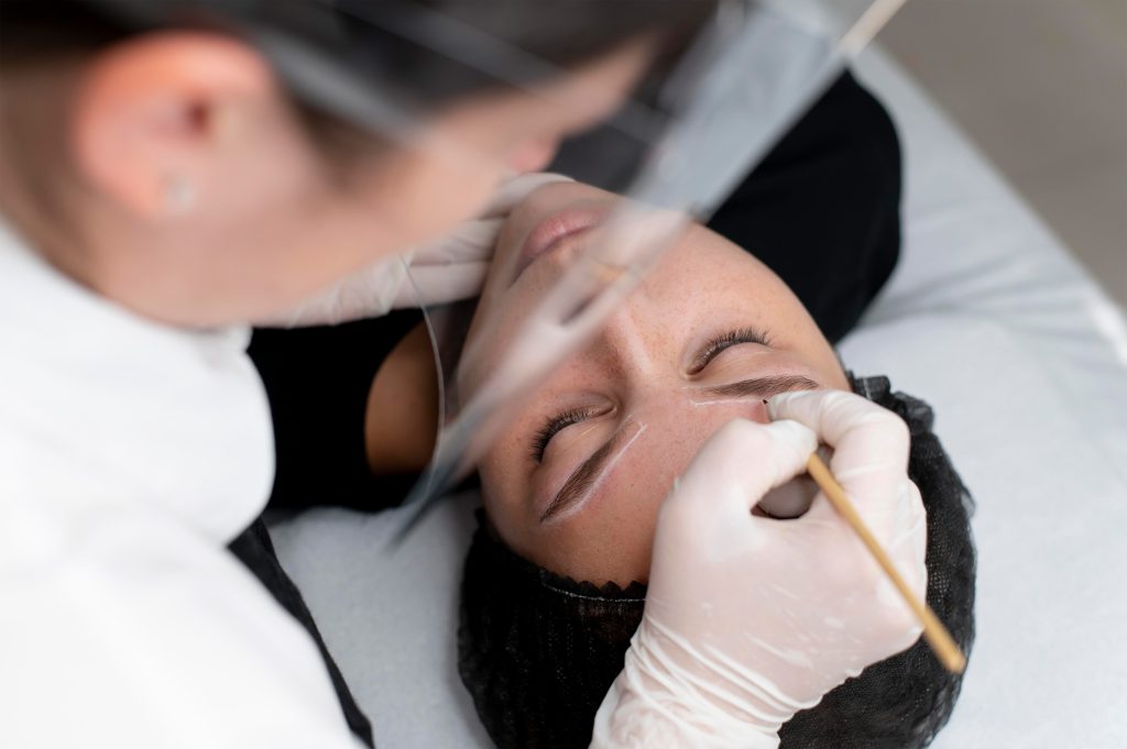 Is it important to have expertise for permanent eyebrow makeup?